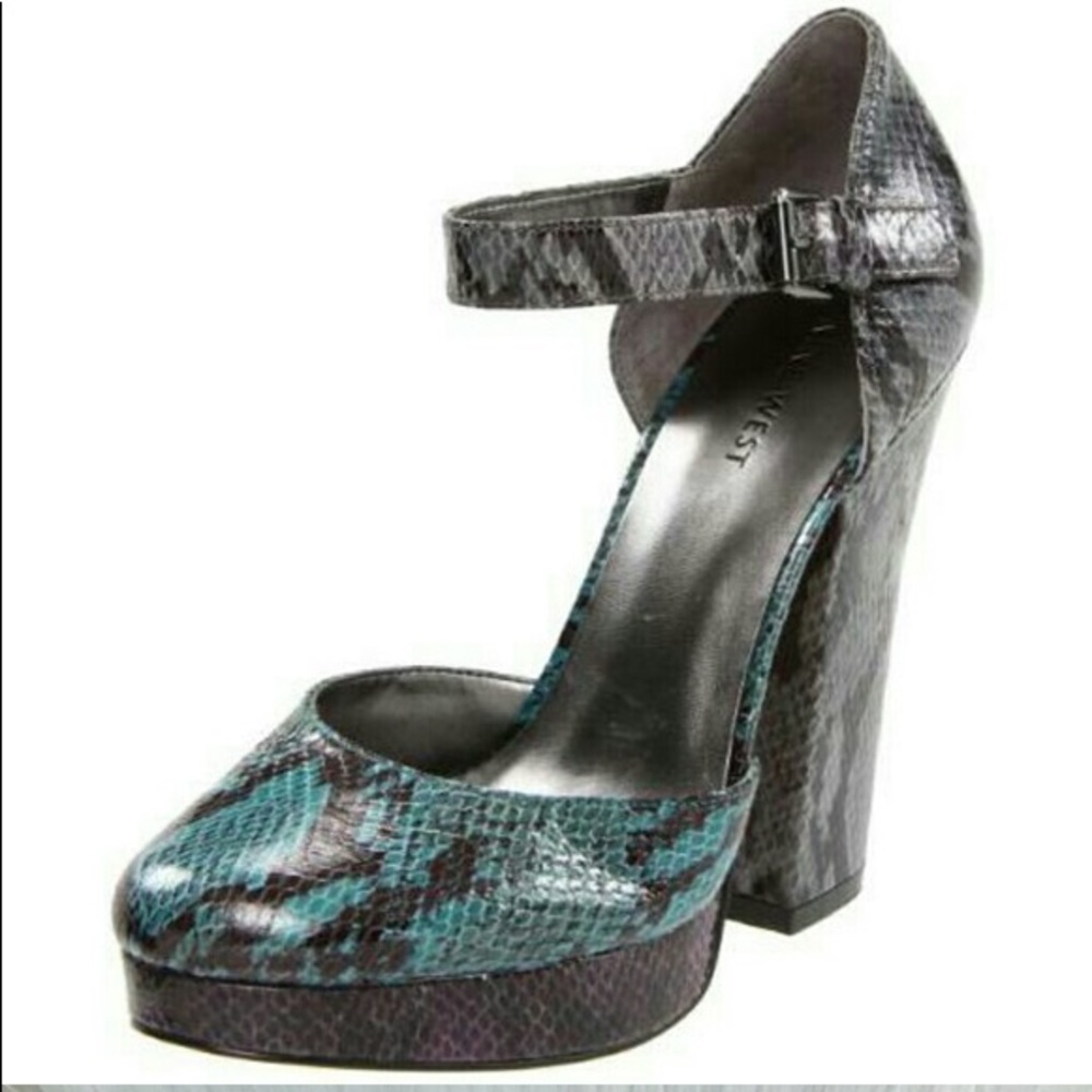 Snakeskin Round toe Shoes